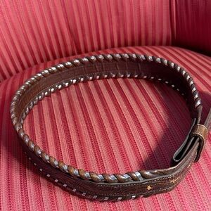 Vintage Tooled Leather Belt with silver braiding.  SZ 32 M/F